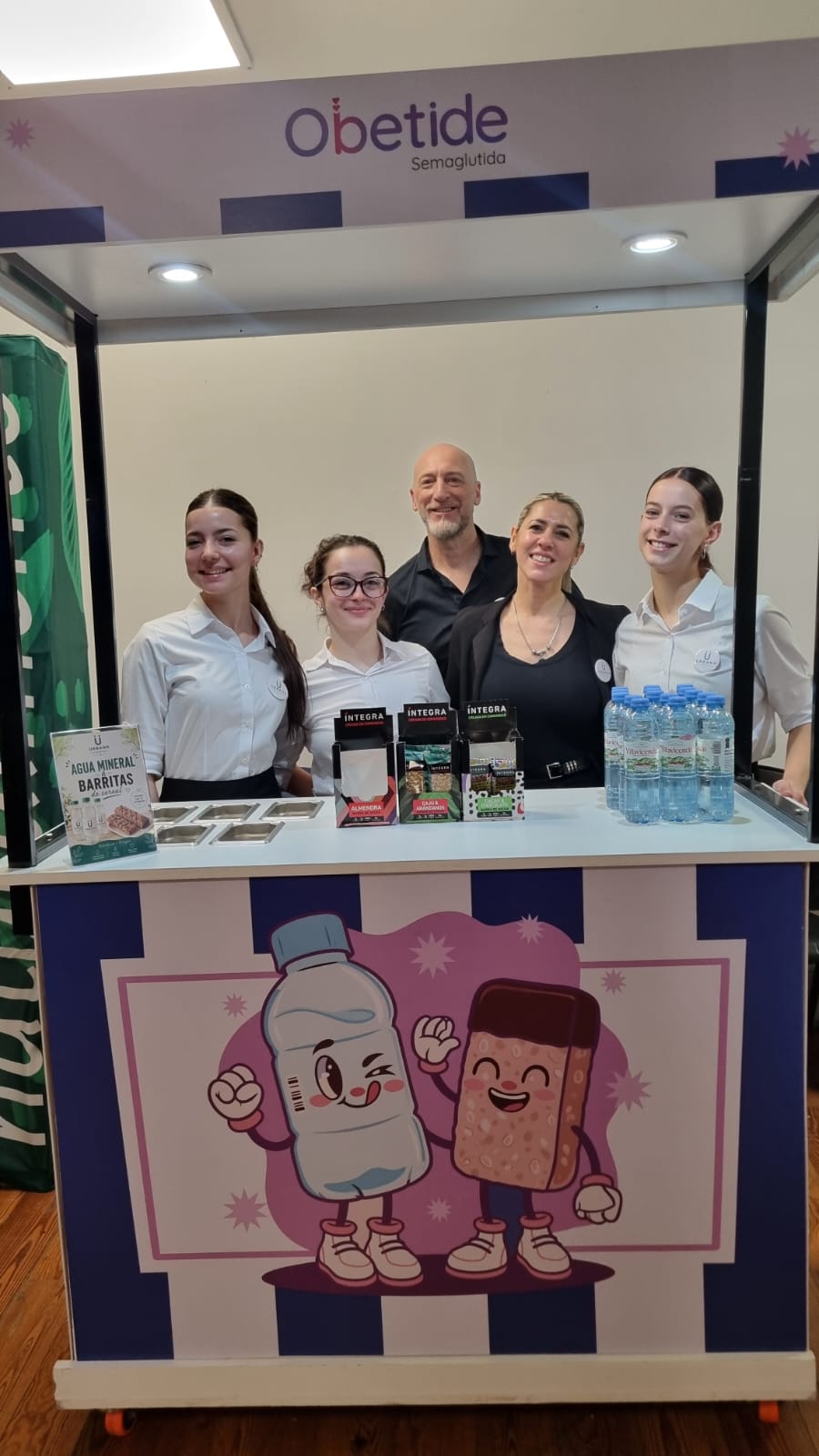 Stand personalizado Obetide para Laboratorio Elea
